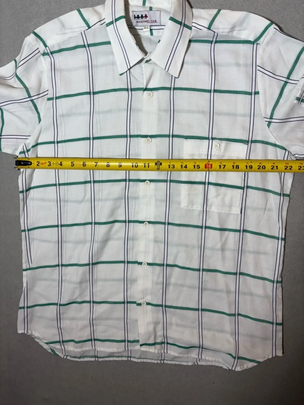 Short Sleeve Button-Down Shirt with Green Large - Picture 7 of 10